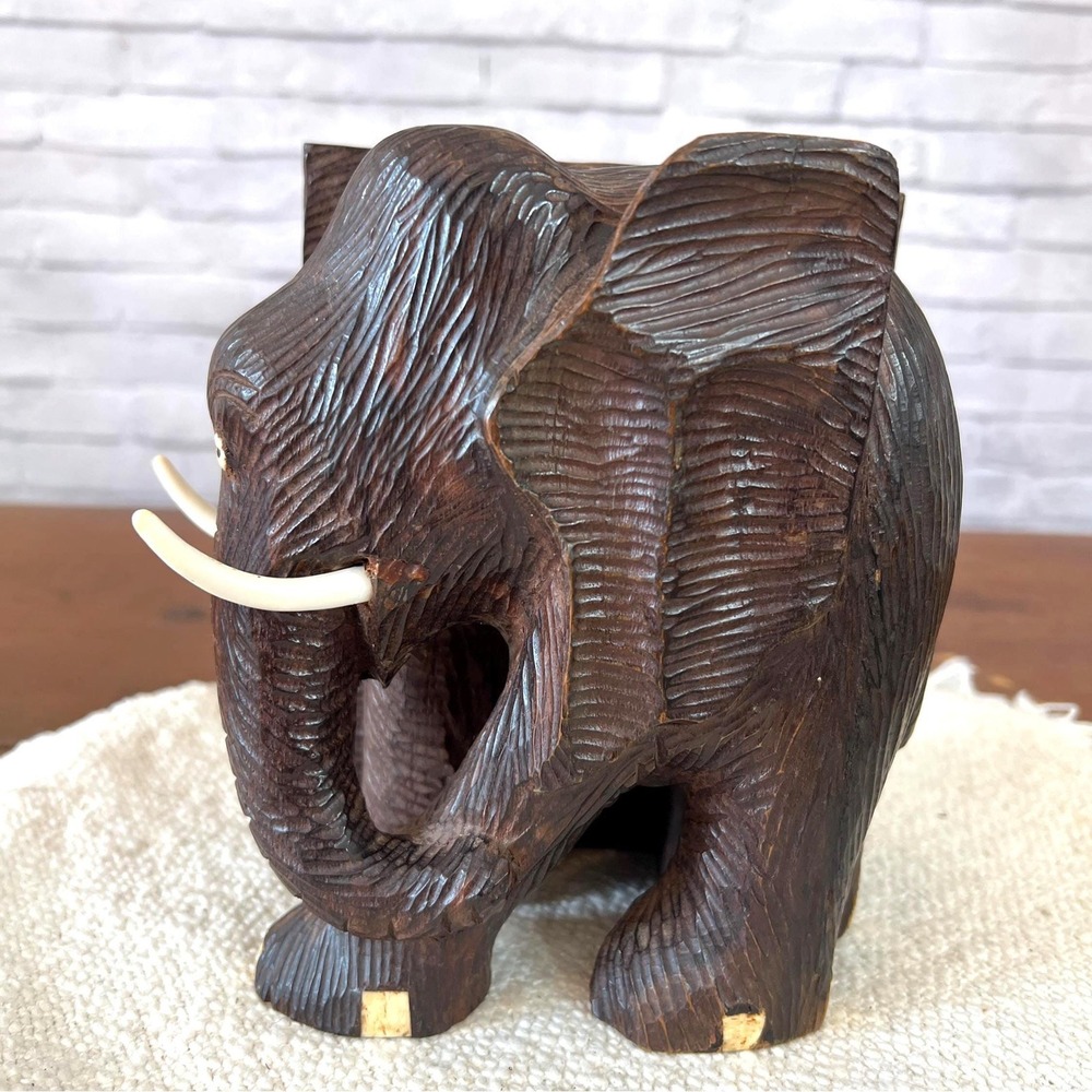 Single Elephant Bookend  (3983)